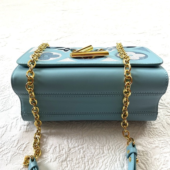 Louis Vuitton Twist Bag - Picture 4 of 12